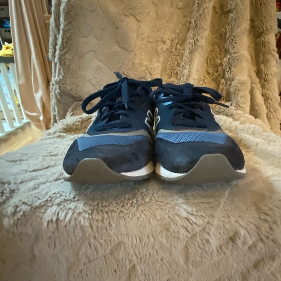 New Balance Sz 9.5 997H blue, navy and pink Sneakers - Picture 9 of 11